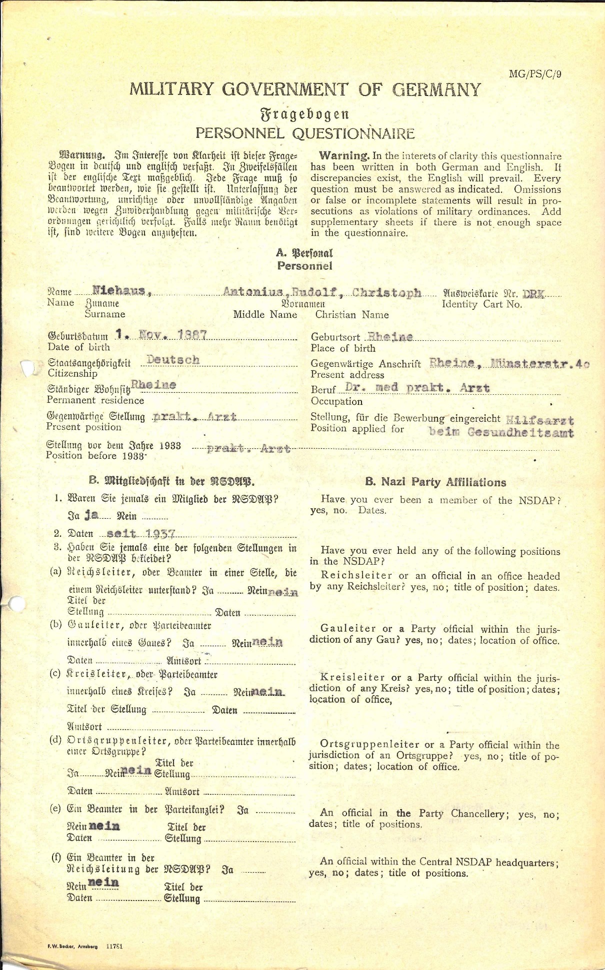 Entnazifizierungsbogen von Antonius Niehaus (um 1946) Entnazifizierungsbogen von Antonius Niehaus (um 1946)